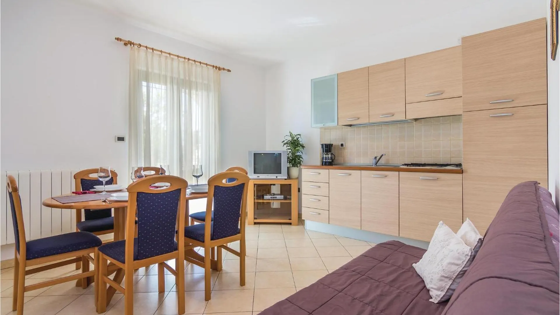 Beautiful Apartment In Porec With Kitchen