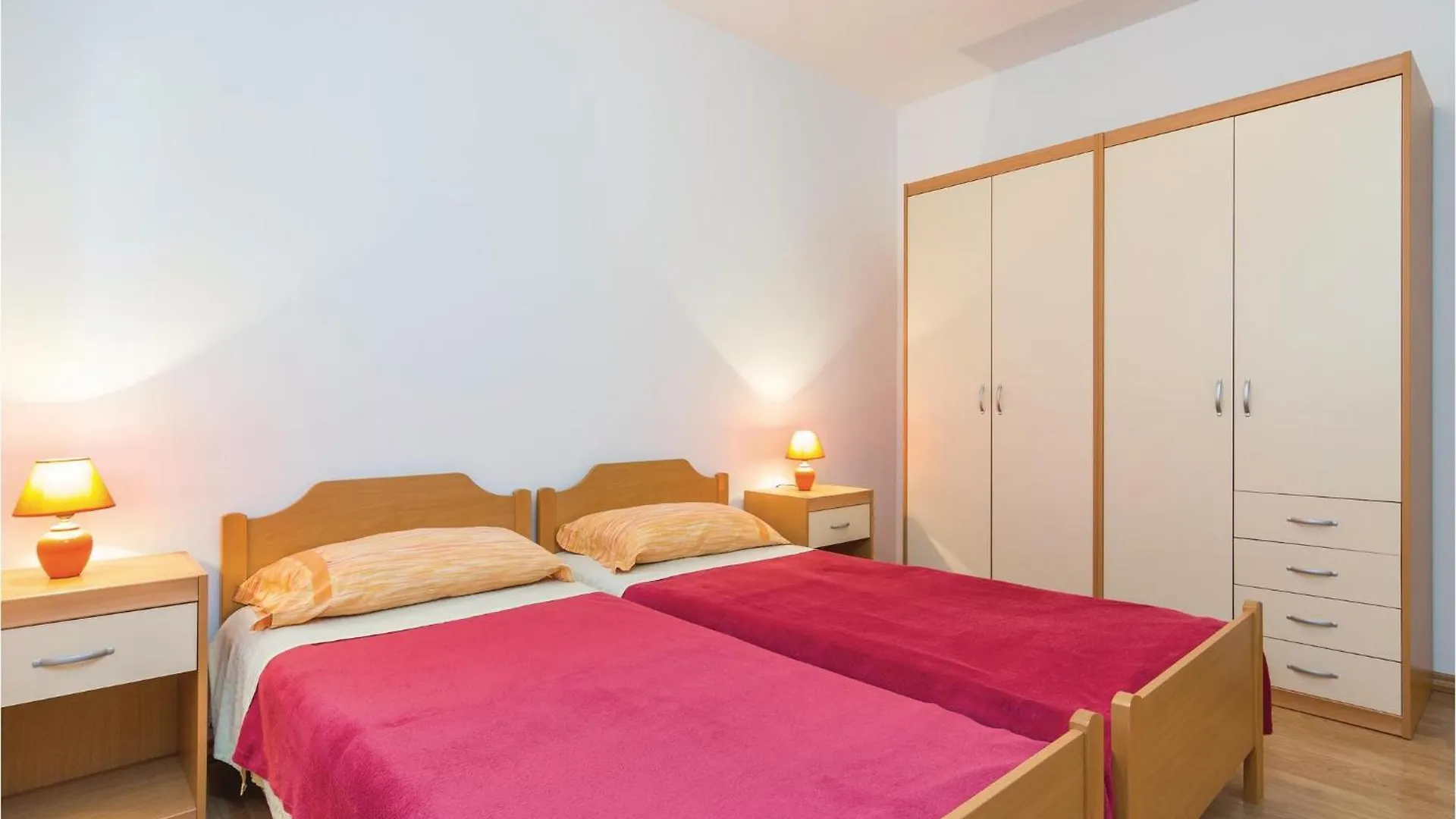 Beautiful Apartment In Porec With Kitchen
