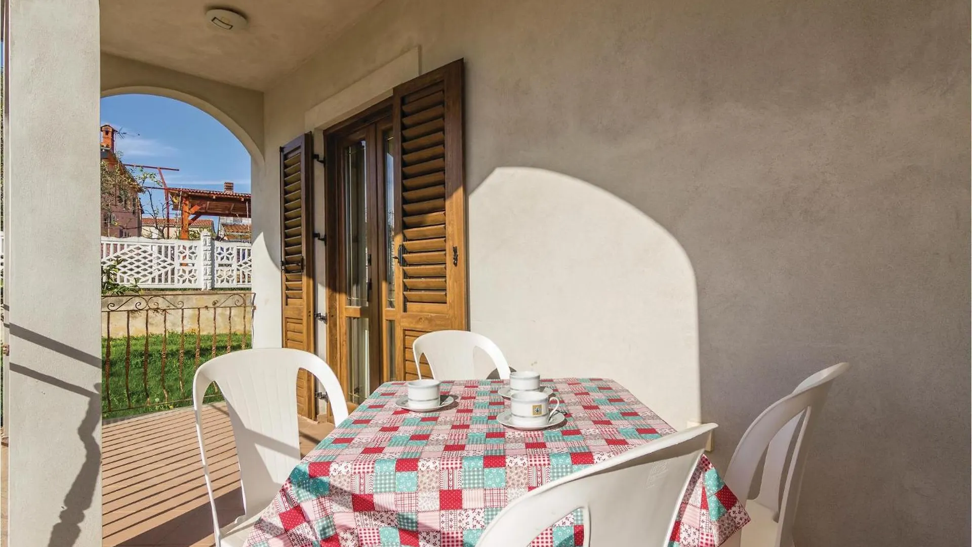 Beautiful Apartment In Porec With Kitchen